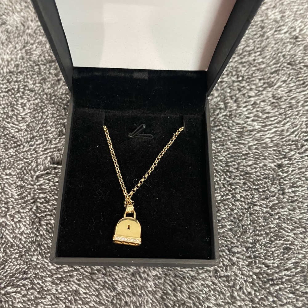 Chic Gold Bell Pendant Necklace